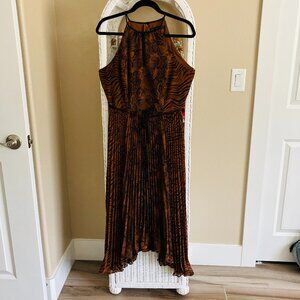 Animal print, White House Black Market Dress Size 8 in perfect condition